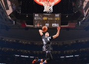 九游app下载-绿茵与硬木的绝杀交响，当西甲德比遇见上海雷霆之战