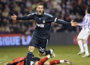 九游娱乐入口-北京队速胜老鹰，恩比德在NBA季后赛接管比赛，跨越篮球世界的双重奏