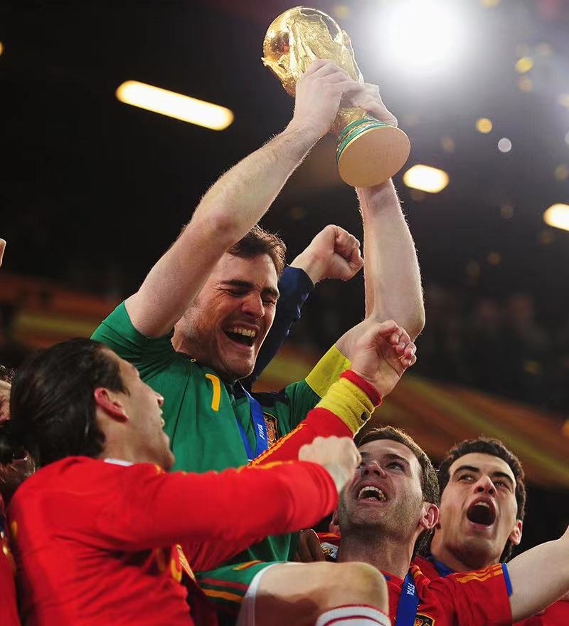 阿尔及利亚球员展现实力,帮助球队胜利 阿尔及利亚球员展现实力,帮助球队胜利