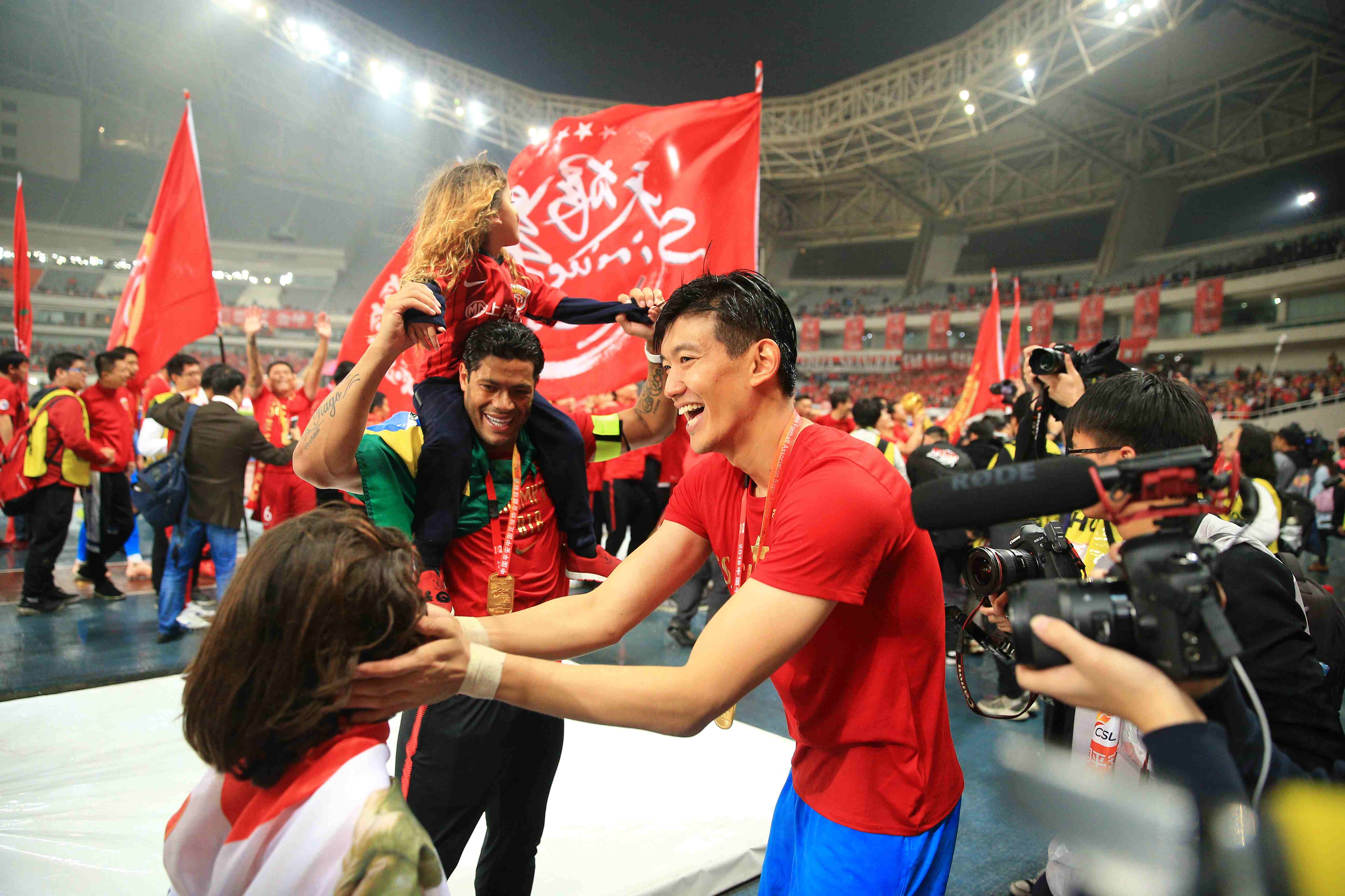 包含武汉卓尔卫冕冠军,夺得中超榜首位置的词条 包含武汉卓尔卫冕冠军,夺得中超榜首位置的词条