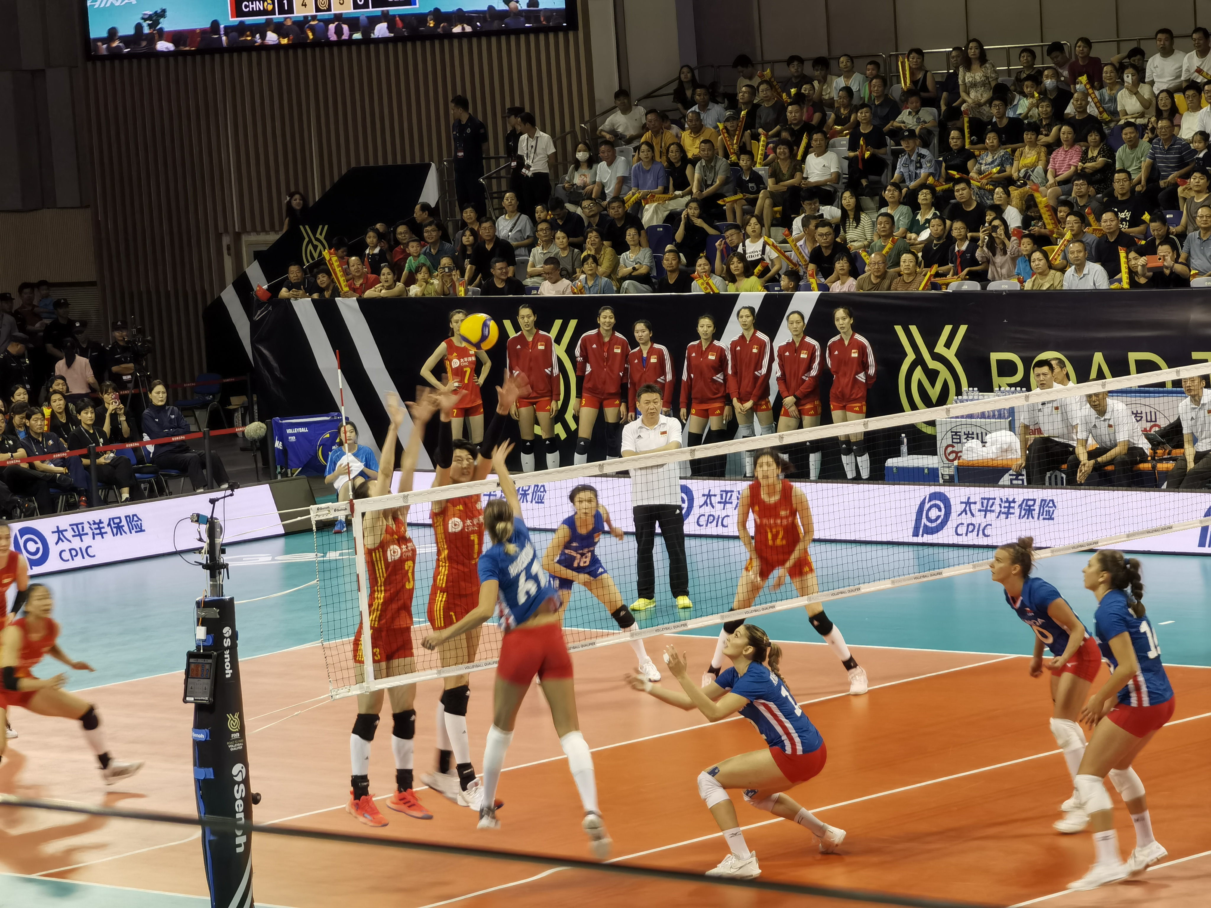 捷克男篮队力克对手，晋级奥运强