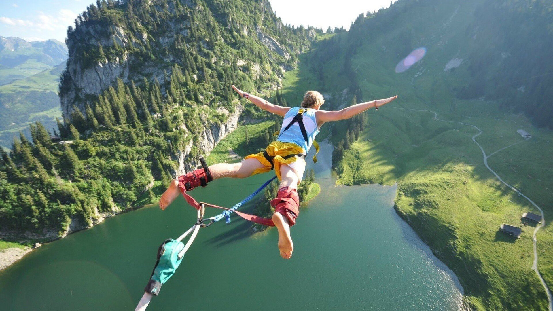 猎豹之怒，2026世界杯G组夜，喀麦隆撕碎桑巴神话，苏亚雷斯如神降临